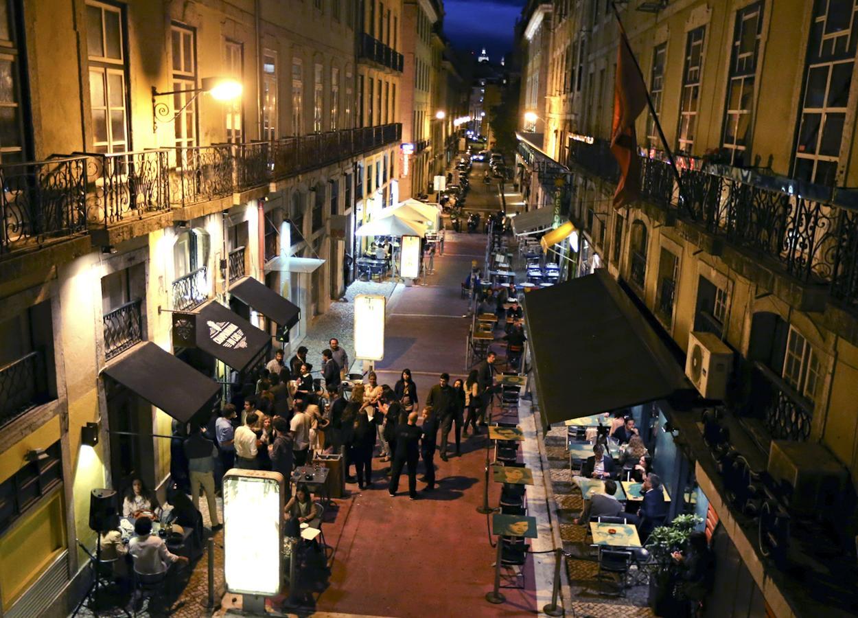 Bica Dos Olhos 32 1º * Lisboa
